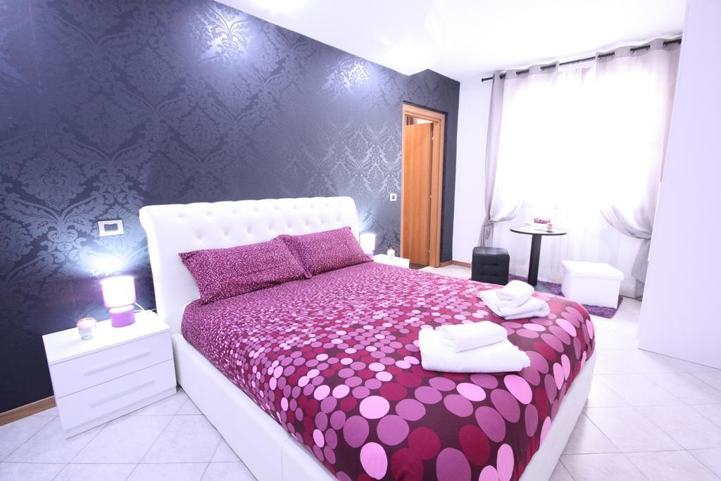 B&B Black&White And Apartments 칸투 객실 사진