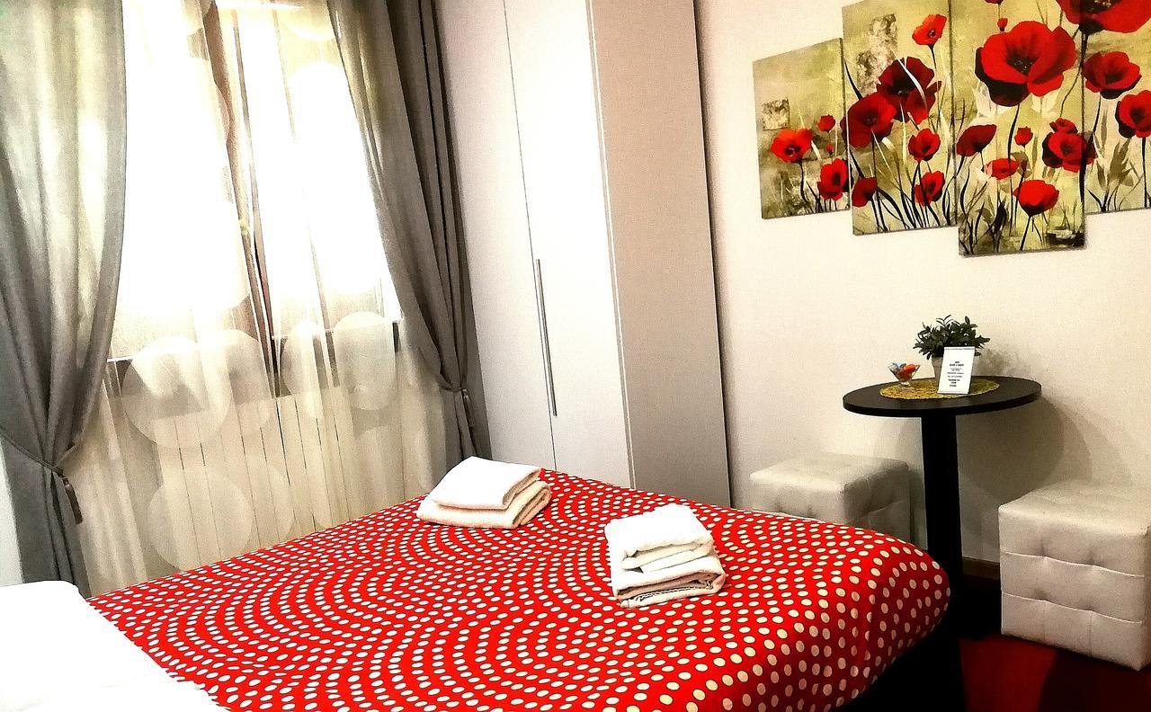 B&B Black&White And Apartments 칸투 외부 사진